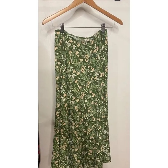 Reformation Green Floral Skirt - Picture 1 of 4